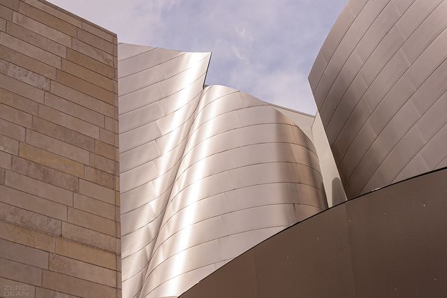 Walt Disney Concert Hall March 2006A - photograph by Zero Dean